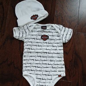 Harley-Davidson White Baby Bodysuit and Hat Set with Black Script